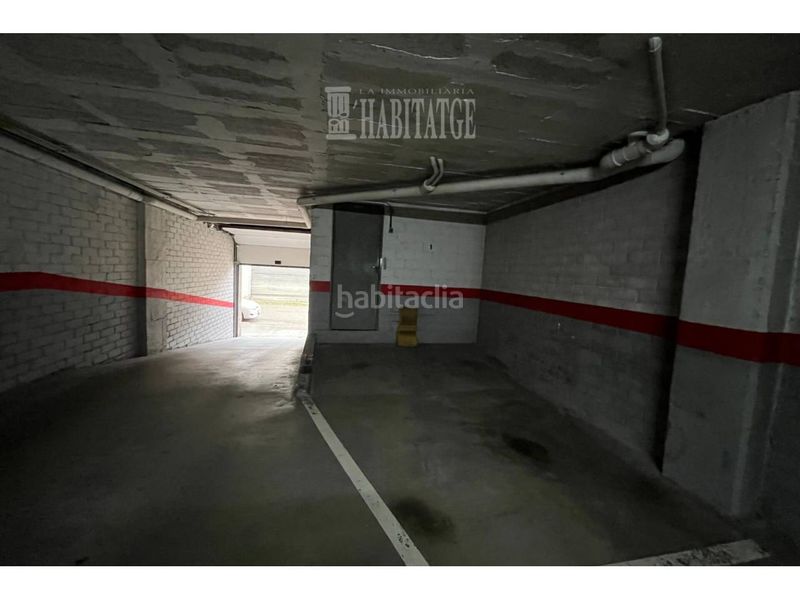 Foto ff7a5d7e-6140-4e41-90eb-154801bfdce7. Aparcament cotxe a Caputxins-Ambulatori Vic