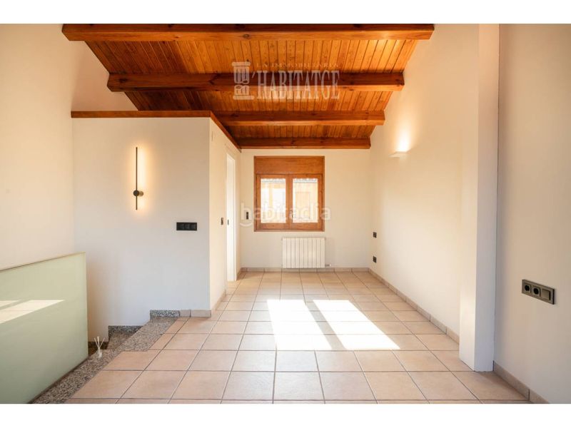 Foto 656c3c53-2f59-423c-bf87-d48a2bd8fa9c. Casa amb calefacció aparcament a Nord Vic