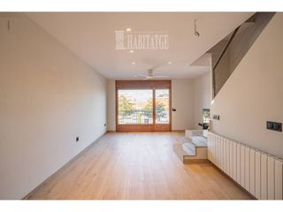 House  Calle jaume i el conqueridor. Casa en venta en vic