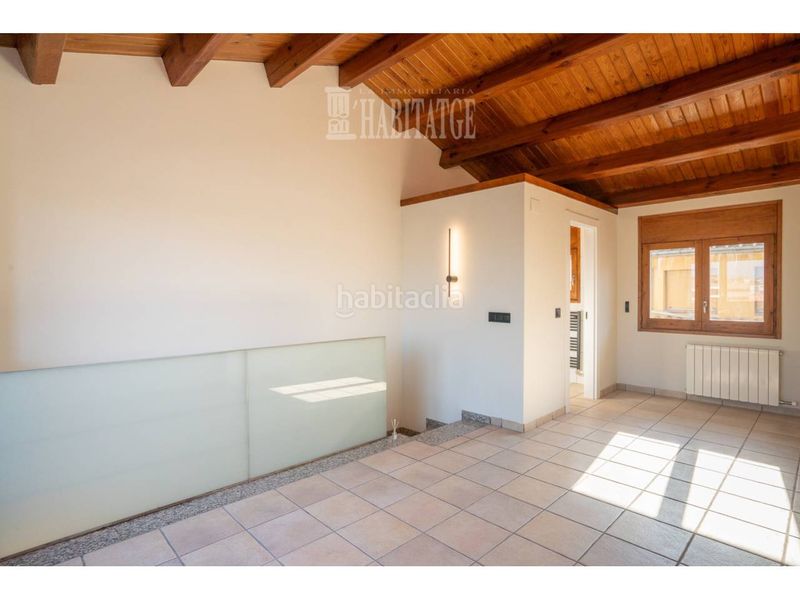 Foto afca18c4-7f55-447d-8fda-c2d2932fa7d1. Casa amb calefacció aparcament a Nord Vic