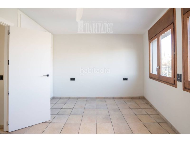 Foto eed354c2-b7ae-40d3-99e4-8664e9f07463. Casa amb calefacció aparcament a Nord Vic