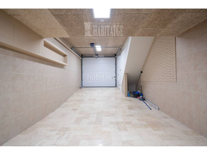 Foto f0a56d7b-bb04-45c0-91a5-64cf39bf56f4. Casa amb calefacció aparcament a Nord Vic