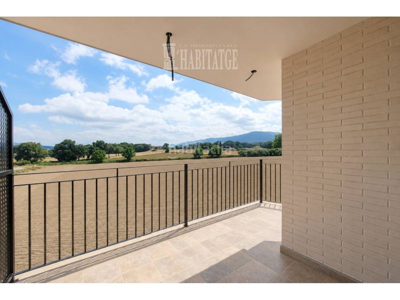 Foto 5aace8bb-8f43-4ff1-b63c-7075a1e0290a. Casa amb aparcament a Tona