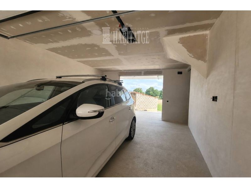 Foto 5ca27b1c-54e4-46c0-93de-1a2c3b0a9826. Casa amb aparcament a Tona