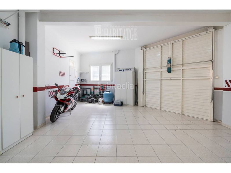 Foto 5440b658-5afe-4473-b898-4b261ef4d292. Casa amb calefacció aparcament piscina a Torelló