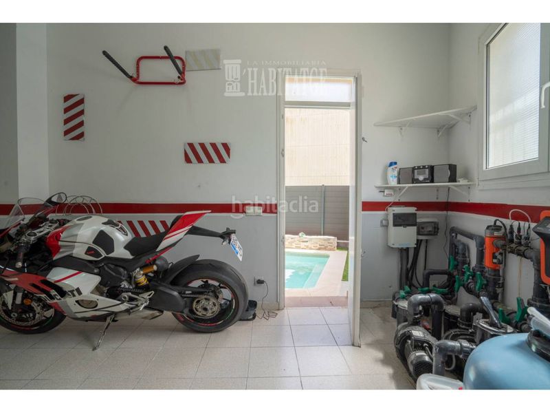 Foto 8a605181-ba5a-4353-bf84-ce98e24d169b. Casa amb calefacció aparcament piscina a Torelló