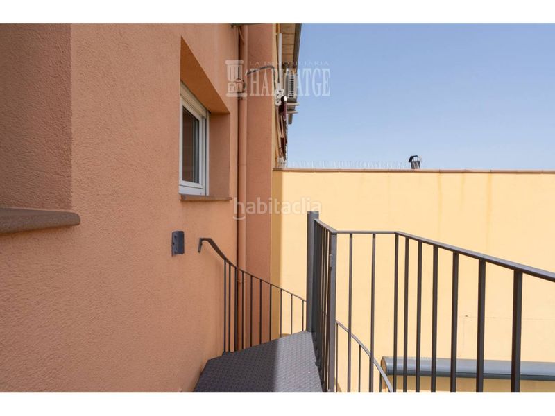 Foto c93fabf9-b554-4a5c-9696-2059db968bdd. Casa amb calefacció aparcament piscina a Torelló