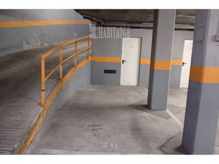 Lloguer Aparcament cotxe  Calle sant francesc. Párking en alquiler en vic