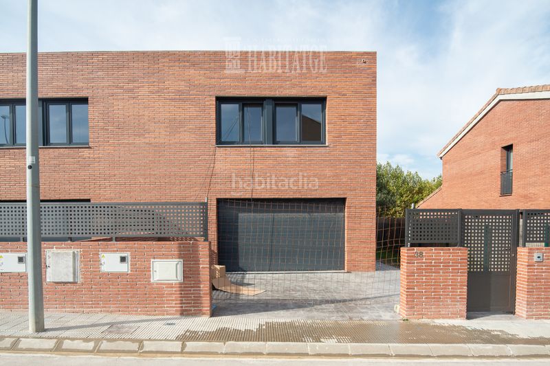 Foto f308f702-2342-4895-bc91-56e2e7410772. Casa pareada 107m<sup>2</sup> casa aparellada en venda d'obra nova a en Santa Eugènia de Berga