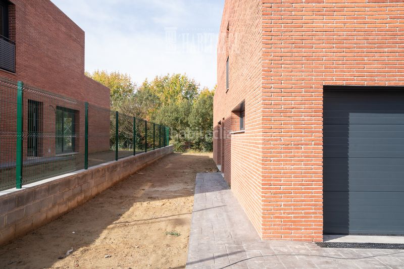 Foto 26ebd46c-3c35-49e2-be75-34c0daa9ae7a. Casa pareada 107m<sup>2</sup> casa aparellada en venda d'obra nova a en Santa Eugènia de Berga