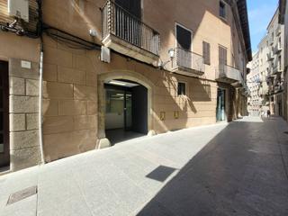Affitto Locale commerciale in De la ciutat 4. Local comercial en alquiler