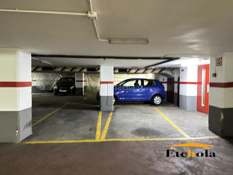 Foto 0e77cd6f-5d64-47bc-b48a-78545939d176. Parking coche en Gros Donostia - San Sebastián