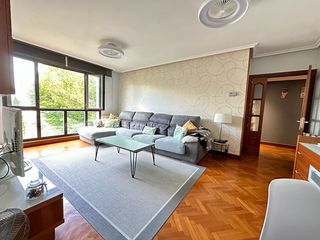 Appartamento  Zapategi kalea. Luz natural, 3 habitaciones, céntrico con garaje.