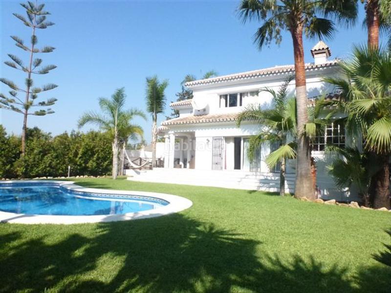 Foto b8cec9be-42d5-43d7-93d5-e7117819353f. Location maison avec parking piscine dans San Pedro de Alcántara Pueblo Marbella