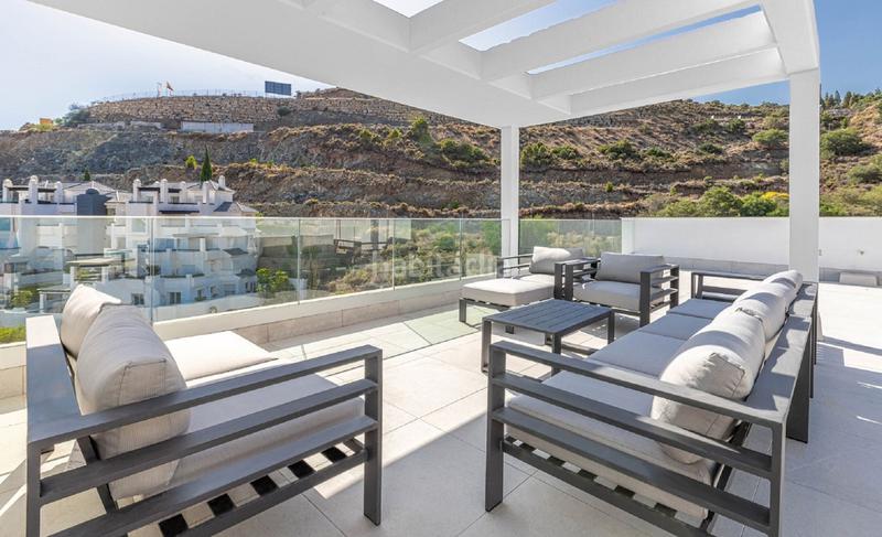 Foto 4d1bb008-1914-4acc-a809-2d58d520281d. Penthouse with parking pool in Benahavís pueblo Benahavís