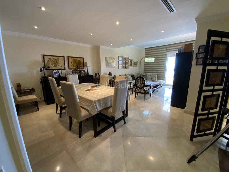 Foto 7a69ade4-8dc9-4ba4-9b01-29311054ead0. Piccolo appartamento con parcheggio piscina in Río Real Marbella