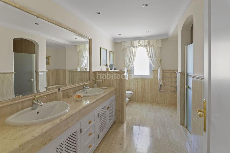 Foto 69420cc5-1453-47ae-8e88-4298e1d3b4ff. House with parking pool in Paraiso - Barronal Estepona