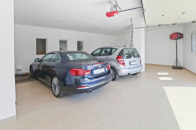 Foto 7695279e-c4f4-4e12-ba3d-b1179f70425a. House with parking pool in Paraiso - Barronal Estepona