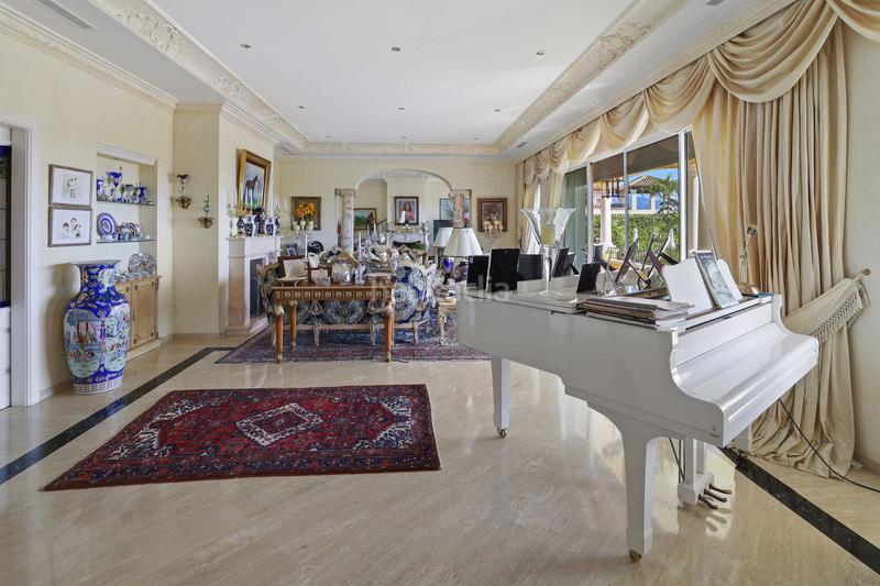 Foto 8d4d9171-48c2-45d4-a47b-b83a6d3243b9. House with parking pool in Paraiso - Barronal Estepona