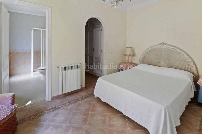 Foto a6a2ebb0-e912-4400-b3be-883f24ba2c58. House with parking pool in Paraiso - Barronal Estepona