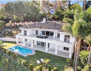 House in Río Real. Chalet en primera línea de golf en venta en marbella este