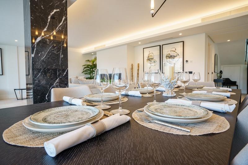 Foto 3500b236-fd56-4c68-82b2-c21e5747dd9d. Haus mit heizung parking pool in Nueva Andalucía centro Marbella