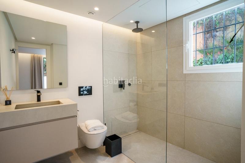 Foto 54eefdf6-6bd6-4f83-98cc-47347132c8fd. Haus mit heizung parking pool in Nueva Andalucía centro Marbella