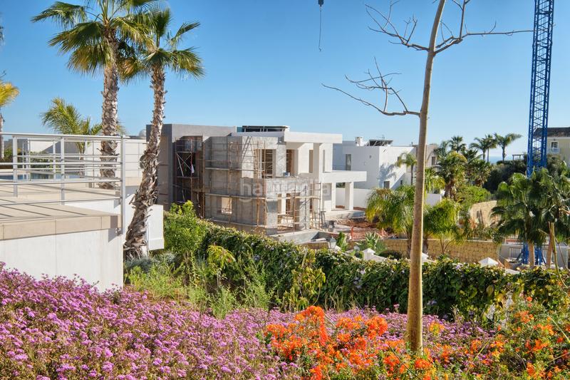 Foto 1b0e869a-a00a-4aac-a52b-149b40f2d4ec. Casa chalet moderno en venta en benahavis en los arqueros - puerto del almendro Benahavís