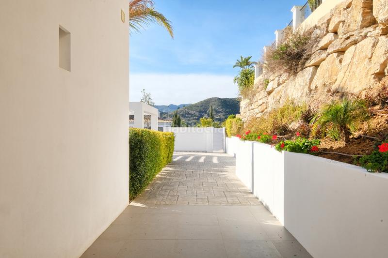 Foto 274bd958-bfdc-478c-9ad6-a6e0b20e97d1. Casa chalet moderno en venta en benahavis en los arqueros - puerto del almendro Benahavís