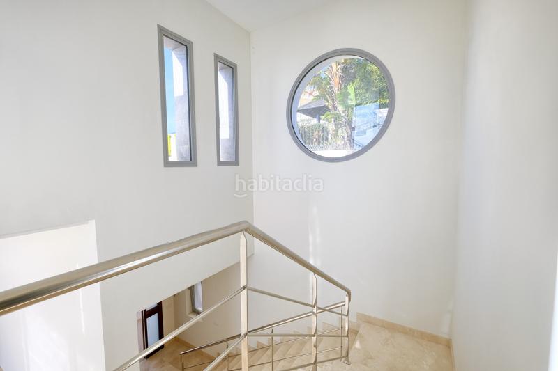Foto bacd38a2-5dce-45a0-8875-b2c35a0d661c. Casa chalet moderno en venta en benahavis en los arqueros - puerto del almendro Benahavís
