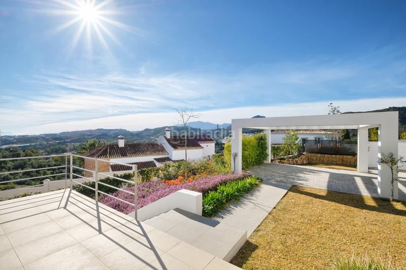 Foto bba7d51f-5c00-4360-a78c-9ca15fce6410. Casa chalet moderno en venta en benahavis en los arqueros - puerto del almendro Benahavís
