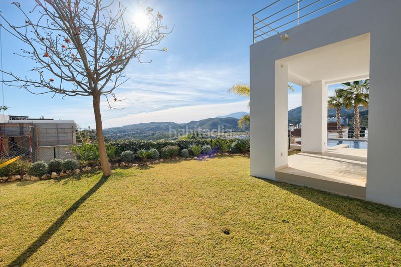 Foto d239f354-9eba-4d95-9602-61b709d8314e. Casa chalet moderno en venta en benahavis en los arqueros - puerto del almendro Benahavís