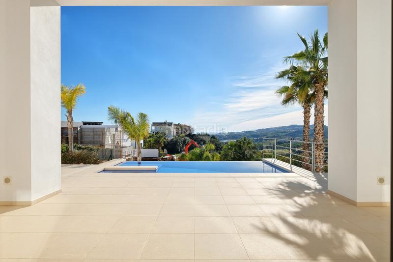 Foto d86cefb0-6ce2-4cf5-8081-57f450258092. Casa chalet moderno en venta en benahavis en los arqueros - puerto del almendro Benahavís
