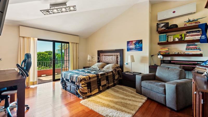 Foto 3897cb1c-fd64-4f4b-887e-2a6df3f67f22. Casa amb aparcament piscina a Nueva Andalucía centro Marbella