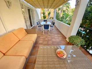 Apartament a Piedramar-arroyo piedras 1. Exclusivo apartamento de 5 dormitorios en nagüeles, marbella gol