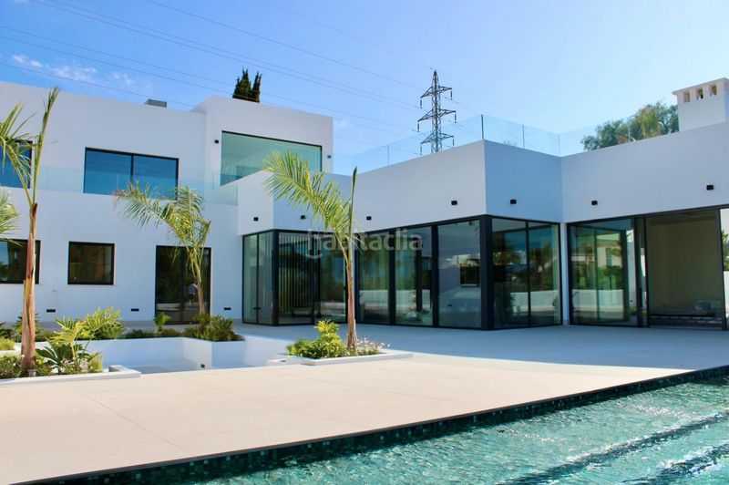 Foto a98355c0-ce36-4ee6-80e4-b05814d4b128. Casa amb aparcament piscina a El Rosario - Ricmar Marbella