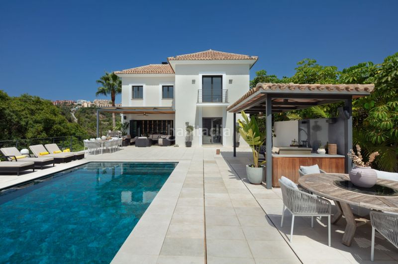 Foto 0bb1fb8f-e11e-42ff-b104-324a729ca4be. Casa amb aparcament piscina a La Quinta Benahavís