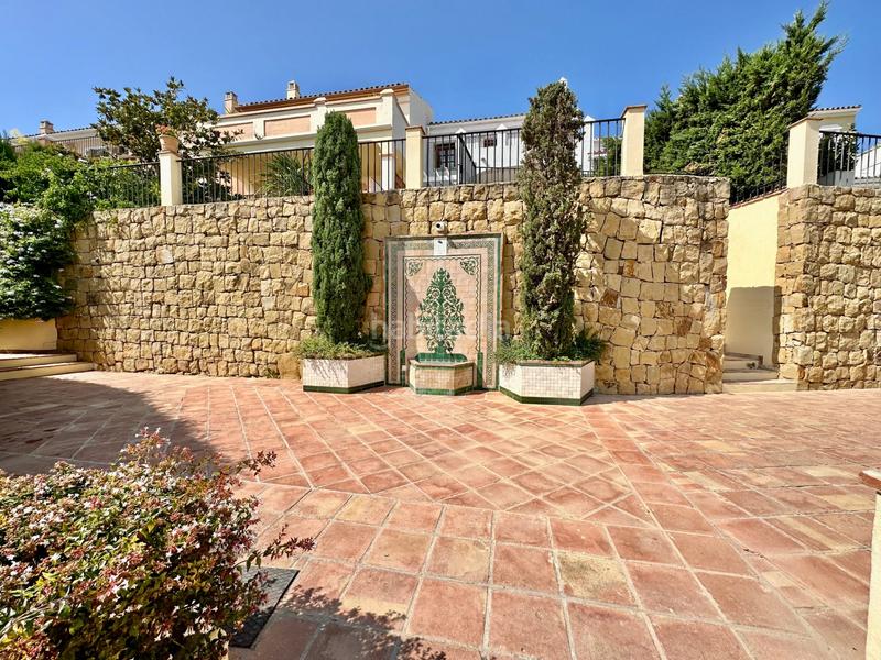 Foto 13a93499-157b-4bce-9854-243f5e638655. Casa aparellada a n/a a La Carolina - Guadalpín Marbella