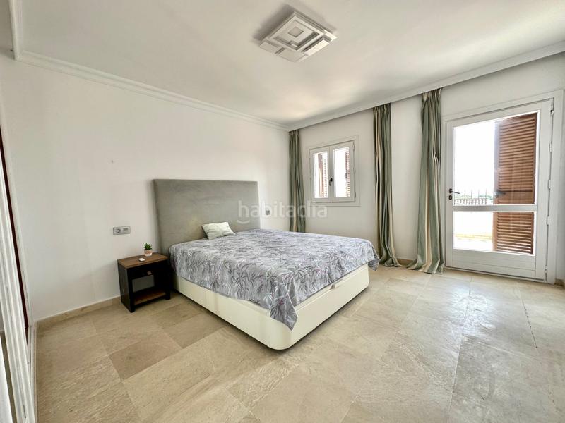 Foto 8cab8d09-abee-464a-bed0-6b393d885c37. Casa aparellada a n/a a La Carolina - Guadalpín Marbella