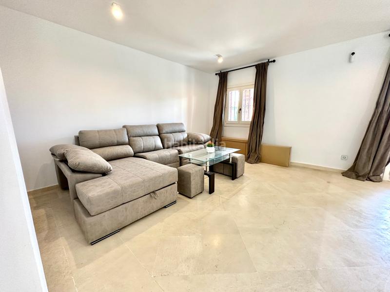 Foto 6e67857f-4831-4732-baa0-54ca6a737dbc. Casa pareada en n/a en La Carolina - Guadalpín Marbella