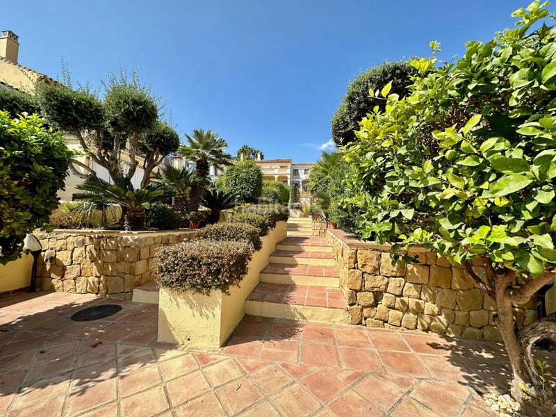 Foto 600e27bb-ba4f-43fd-8a1b-613e8ab715fc. Maison jumelée dans n/a dans La Carolina - Guadalpín Marbella