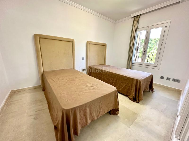 Foto b6cb21c6-e9d4-41f8-924b-6d384699ba20. Maison jumelée dans n/a dans La Carolina - Guadalpín Marbella