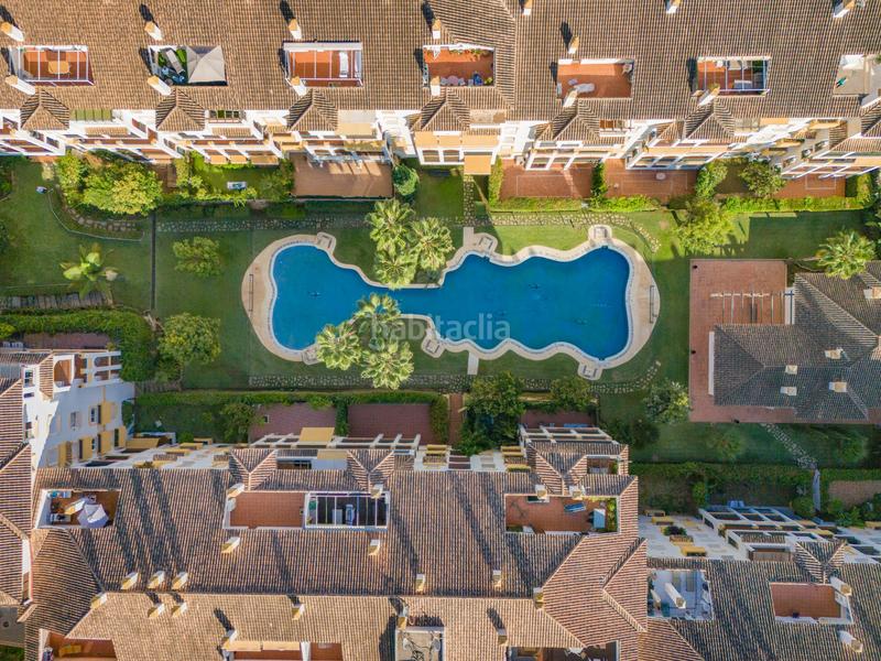 Foto 0194c335-35cd-401b-8077-c01df07c5adc. Attique avec parking piscine dans La Carolina - Guadalpín Marbella