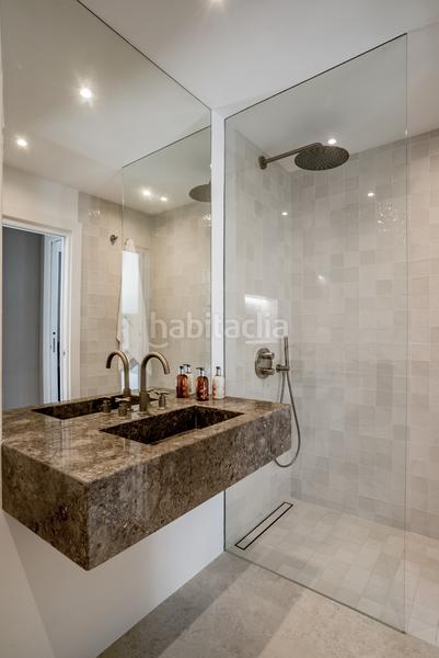 Foto 543ced59-c7fc-47ce-9bd0-6cfc6c8c5ac8. Attique avec parking piscine dans La Carolina - Guadalpín Marbella