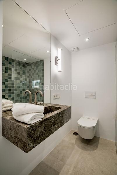 Foto 58e2e27b-9281-4aec-bacf-8e19fb34d77d. Attique avec parking piscine dans La Carolina - Guadalpín Marbella