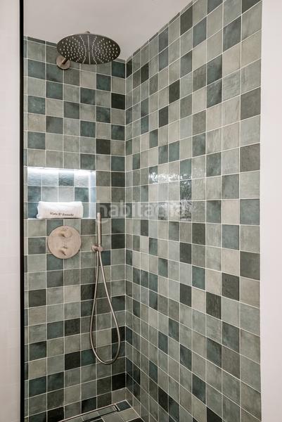 Foto 6e65e101-06db-4412-9ed3-2971d54be79e. Attique avec parking piscine dans La Carolina - Guadalpín Marbella