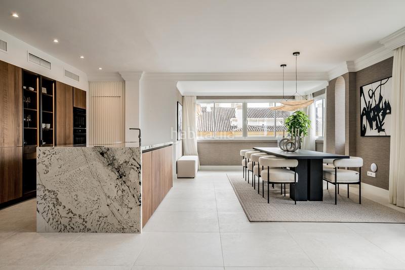 Foto 7c524735-752e-4271-aa08-b39fd85ab701. Attique avec parking piscine dans La Carolina - Guadalpín Marbella