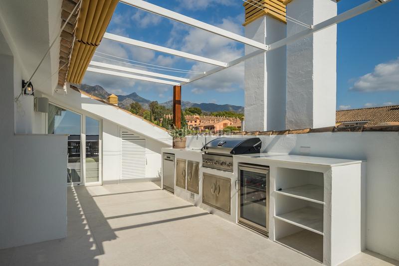 Foto 84311fa5-f48c-4649-80c4-31612f7c96d5. Attique avec parking piscine dans La Carolina - Guadalpín Marbella