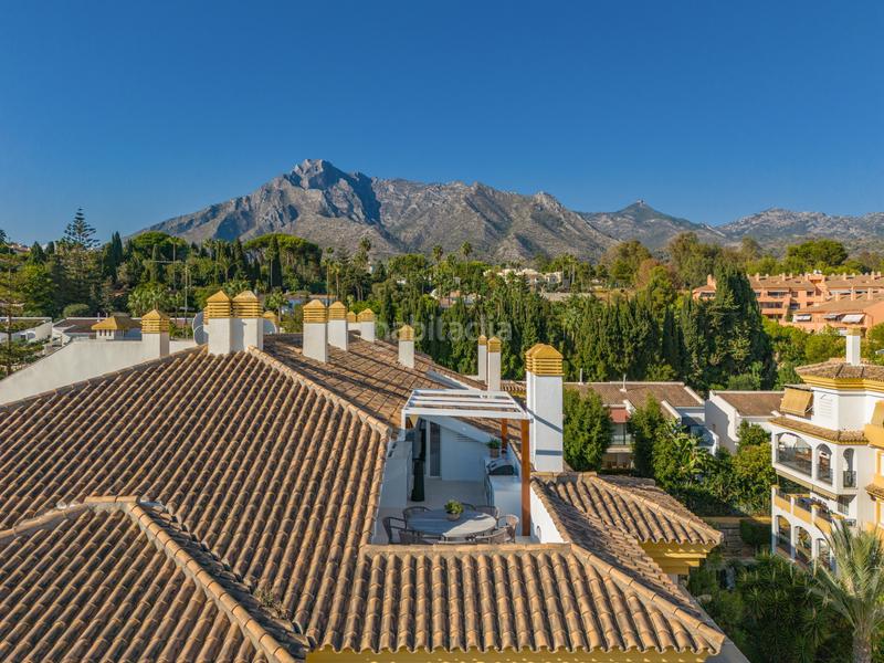 Foto 9e48b37f-8192-4cb3-ba16-168af02a409c. Attique avec parking piscine dans La Carolina - Guadalpín Marbella