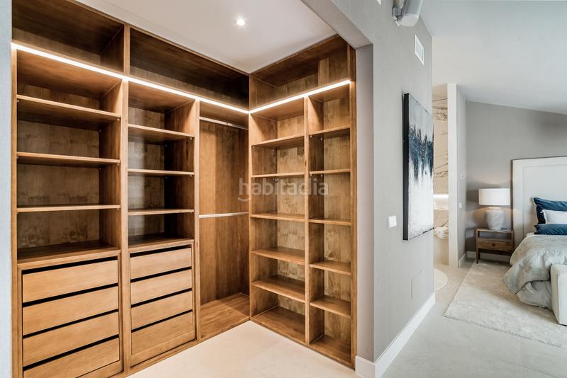 Foto aea29e44-23df-4cb3-bc2e-00f3484707e4. Attique avec parking piscine dans La Carolina - Guadalpín Marbella